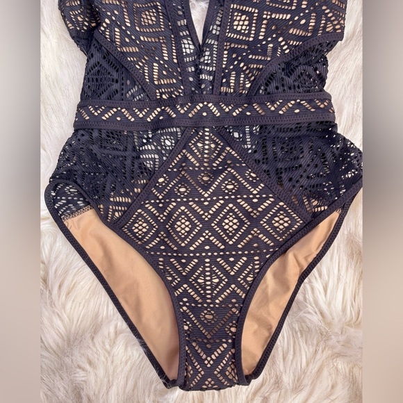 NWT Becca Swimwear Color Play Geometric Crochet Plunge One Piece SZ MEDIUM - Picture 9 of 15
